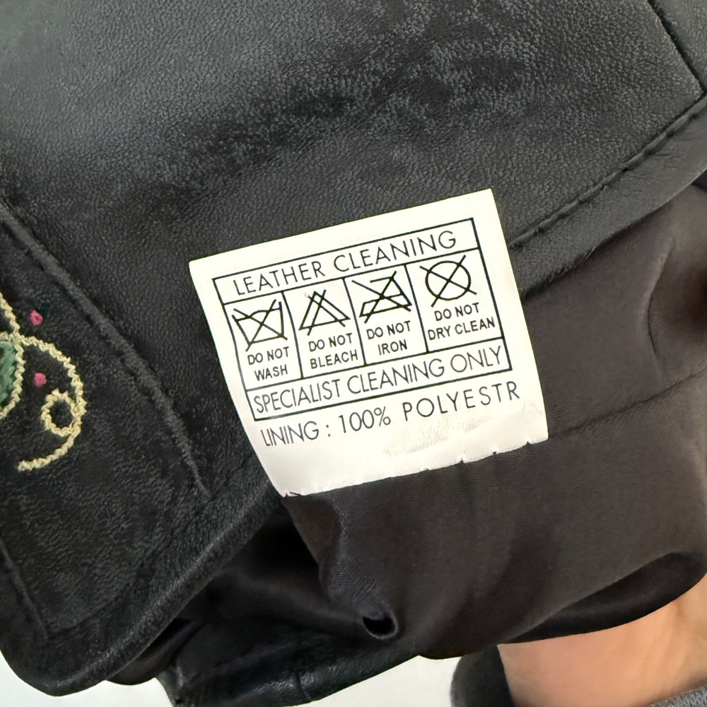 Double D Ranch Embroidered Leather Vest - Picture 5 of 6